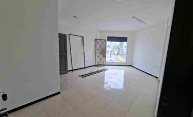 LOCAL/OFICINA EN CC ALBOCENTRO 4