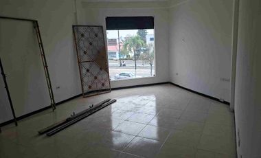 LOCAL/OFICINA EN CC ALBOCENTRO 4