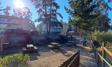 SINCRÓNICA PROPIEDADES ARRIENDA POR AÑO CORRIDO! HERMOSO DEPARTAMENTO EN EXCLUSIVO CONDOMINIO DE ALGARROBO