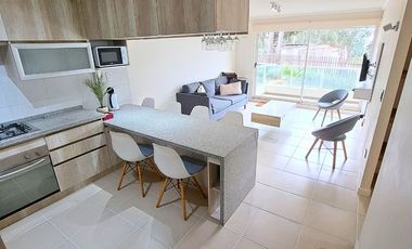 SINCRÓNICA PROPIEDADES ARRIENDA POR AÑO CORRIDO! HERMOSO DEPARTAMENTO EN EXCLUSIVO CONDOMINIO DE ALGARROBO