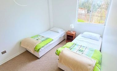 SINCRÓNICA PROPIEDADES ARRIENDA POR AÑO CORRIDO! HERMOSO DEPARTAMENTO EN EXCLUSIVO CONDOMINIO DE ALGARROBO