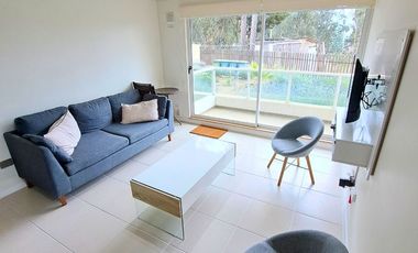 SINCRÓNICA PROPIEDADES ARRIENDA POR AÑO CORRIDO! HERMOSO DEPARTAMENTO EN EXCLUSIVO CONDOMINIO DE ALGARROBO