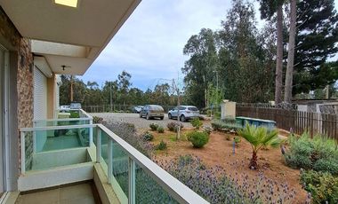 SINCRÓNICA PROPIEDADES ARRIENDA POR AÑO CORRIDO! HERMOSO DEPARTAMENTO EN EXCLUSIVO CONDOMINIO DE ALGARROBO