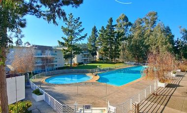 SINCRÓNICA PROPIEDADES ARRIENDA HERMOSO DEPARTAMENTO EN EXCLUSIVO CONDOMINIO DE ALGARROBO