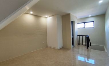 15M 3 Storey Townhouse w/Attic Near OB Montessori For Sale in Sta Ana Manila LSS