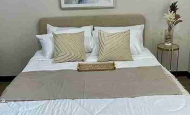 FURNISHED 1 BEDROOM CONDO