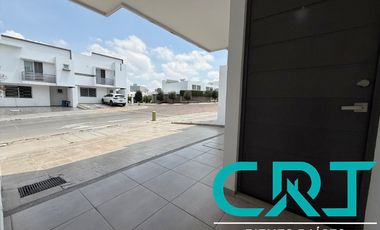 CASA EN RENTA I PORTON DEL VALLE RESIDENCIAL I MODELO GRANDE I OPCION A 4 HABITACIONES I BAÑO EN PLANTA BAJA  I ACCESO CONTROLADO I AREAS VERDES