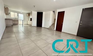 CASA EN RENTA I PORTON DEL VALLE RESIDENCIAL I MODELO GRANDE I OPCION A 4 HABITACIONES I BAÑO EN PLANTA BAJA  I ACCESO CONTROLADO I AREAS VERDES