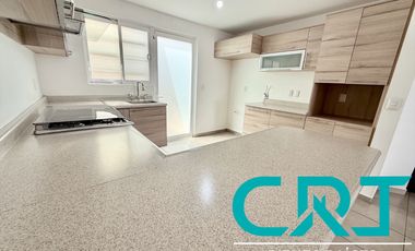 CASA EN RENTA I PORTON DEL VALLE RESIDENCIAL I MODELO GRANDE I OPCION A 4 HABITACIONES I BAÑO EN PLANTA BAJA  I ACCESO CONTROLADO I AREAS VERDES