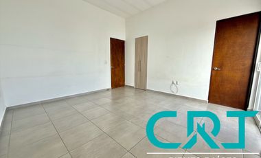 CASA EN RENTA I PORTON DEL VALLE RESIDENCIAL I MODELO GRANDE I OPCION A 4 HABITACIONES I BAÑO EN PLANTA BAJA  I ACCESO CONTROLADO I AREAS VERDES