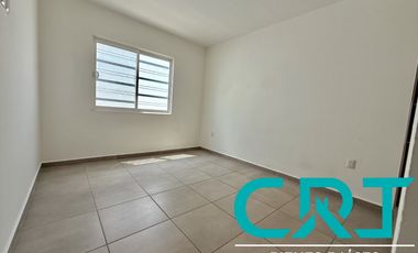 CASA EN RENTA I PORTON DEL VALLE RESIDENCIAL I MODELO GRANDE I OPCION A 4 HABITACIONES I BAÑO EN PLANTA BAJA  I ACCESO CONTROLADO I AREAS VERDES