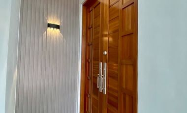 22.8M Brand New 3 Storey Townhouse Near Chino Roces Ave in Bangkal Makati For Sale LSS