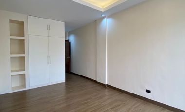 22.8M Brand New 3 Storey Townhouse Near Chino Roces Ave in Bangkal Makati For Sale LSS