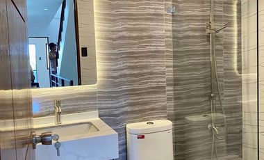 22.8M Brand New 3 Storey Townhouse Near Chino Roces Ave in Bangkal Makati For Sale LSS