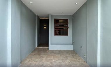 Townhouse For Sale in Bangkal, Makati City