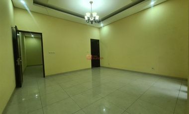 Jual Rumah Modern 2 Lantai Kondisi Lingkungan Nyaman Di Kemanggisan