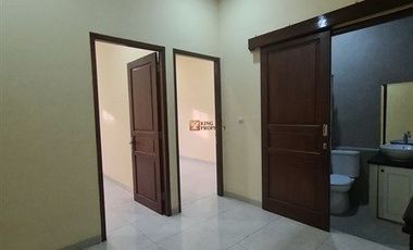 Jual Rumah Modern 2 Lantai Kondisi Lingkungan Nyaman Di Kemanggisan