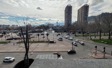 Edificio Histórico De 6 Pisos En El Corazón De Santiago