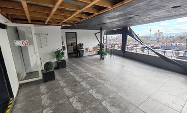 Edificio Histórico De 6 Pisos En El Corazón De Santiago