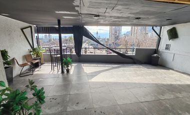 Edificio Histórico De 6 Pisos En El Corazón De Santiago