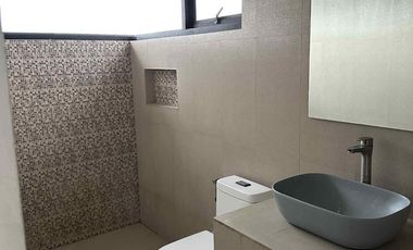 FOR SALE or LEASE: 5 Bedrooms House in Lindenwood Residences (Susana Heights), Muntinlupa City