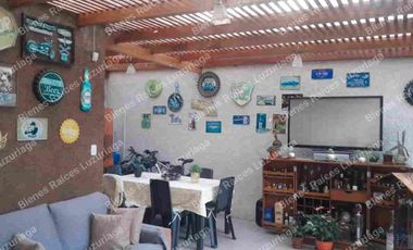 DE OPORUNIDAD VENDO CASA AL NORTE DE CUENCA