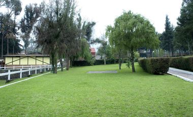 Se Vende Residencia - Club Hípico Carretera Federal Mexico - Cuernavaca