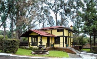 Se Vende Residencia - Club Hípico Carretera Federal Mexico - Cuernavaca