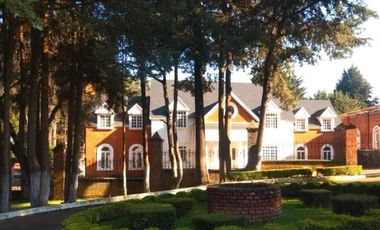 Se Vende Residencia - Club Hípico Carretera Federal Mexico - Cuernavaca