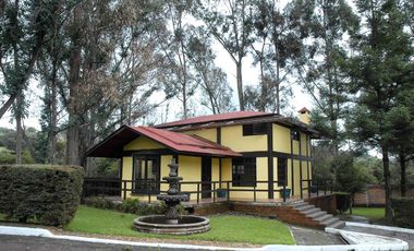 Se Vende Residencia - Club Hípico Carretera Federal Mexico - Cuernavaca