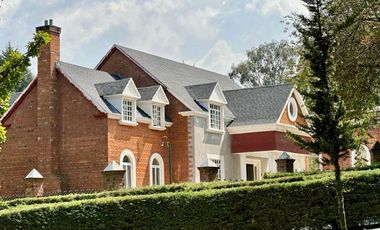 Se Vende Residencia - Club Hípico Carretera Federal Mexico - Cuernavaca