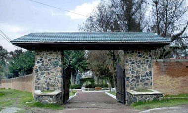 Se Vende Residencia - Club Hípico Carretera Federal Mexico - Cuernavaca