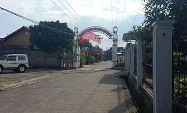 Disewakan Rumah Nyaman di Lokasi Strategis Cimahi! Rumah siap huni di Kompleks Bukit Permata Indah, Jl. Pesantren Cibabat, menawarkan lingkungan yang