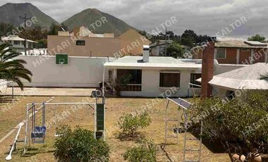 EN VENTA CASA, SECTOR SAN ANTONIO DE PICHINCHA KARTODROMO, 4 DORMITORIOS