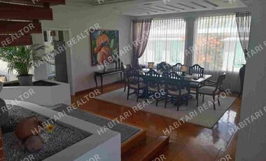 EN VENTA CASA, SECTOR SAN ANTONIO DE PICHINCHA KARTODROMO, 4 DORMITORIOS