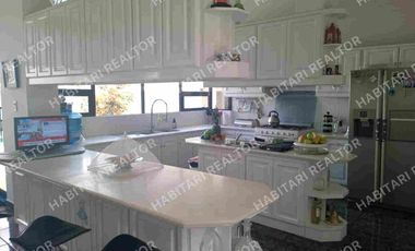 EN VENTA CASA, SECTOR SAN ANTONIO DE PICHINCHA KARTODROMO, 4 DORMITORIOS