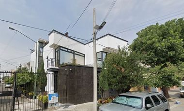 CASA EN REMATE EN VENUSTIANO CARANZA JARDIN BALBUENA