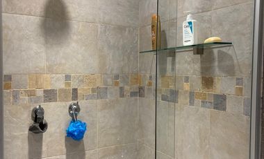 GARDEN HOUSE CON TERRAZA Y JARDIN PRIVADO EN 5A SECC DE LOMAS VERDES