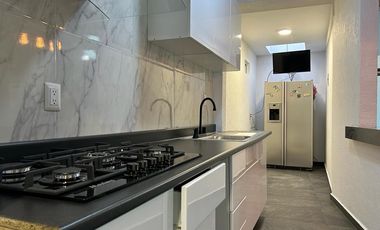 GARDEN HOUSE CON TERRAZA Y JARDIN PRIVADO EN 5A SECC DE LOMAS VERDES