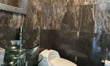 GARDEN HOUSE CON TERRAZA Y JARDIN PRIVADO EN 5A SECC DE LOMAS VERDES