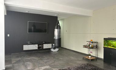 GARDEN HOUSE CON TERRAZA Y JARDIN PRIVADO EN 5A SECC DE LOMAS VERDES