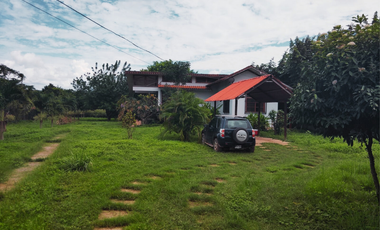 Casa de campo en Juan Guerra con un ambiente relajado y sereno.