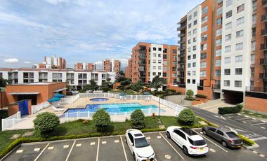 ALQUILO EXCELENTE CASA EN CONDOMINIO TRIPLANTA AL SUR DE CALI EN CIUDAD MELENDEZ.