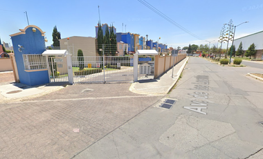 CASA EN VENTA Av. de los Laureles 7, Jardines de San Miguel, 54715 Cuautitlán Izcalli, Méx.