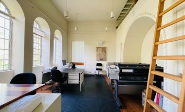 Casa con uso de suelo para oficinas en Coyoacán.