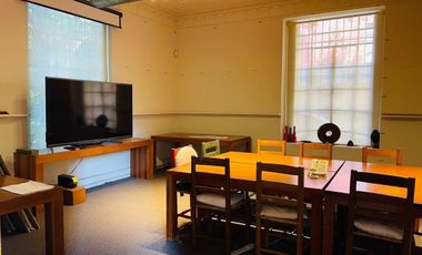 Casa con uso de suelo para oficinas en Coyoacán.