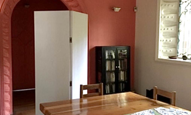 Casa con uso de suelo para oficinas en Coyoacán.