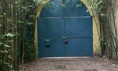 Casa con uso de suelo para oficinas en Coyoacán.