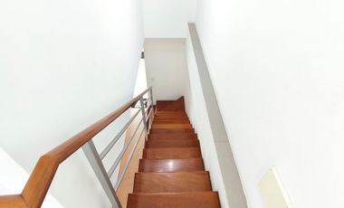 HERMOSO TRIPLEX 208M2 - 4D + JACUZZI + TERRAZA + 2 ESTAC. -SURCO