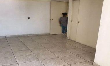 CASA EN REMATE EN NAUCALPAN PASEOS DEL BOSQUE